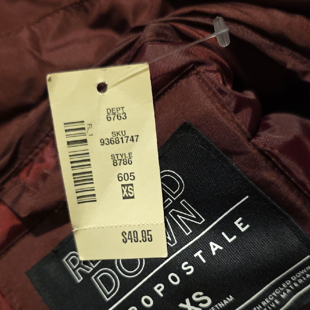 Aeropostale Men's Maroon Quilted Vest - Picture 8 of 11